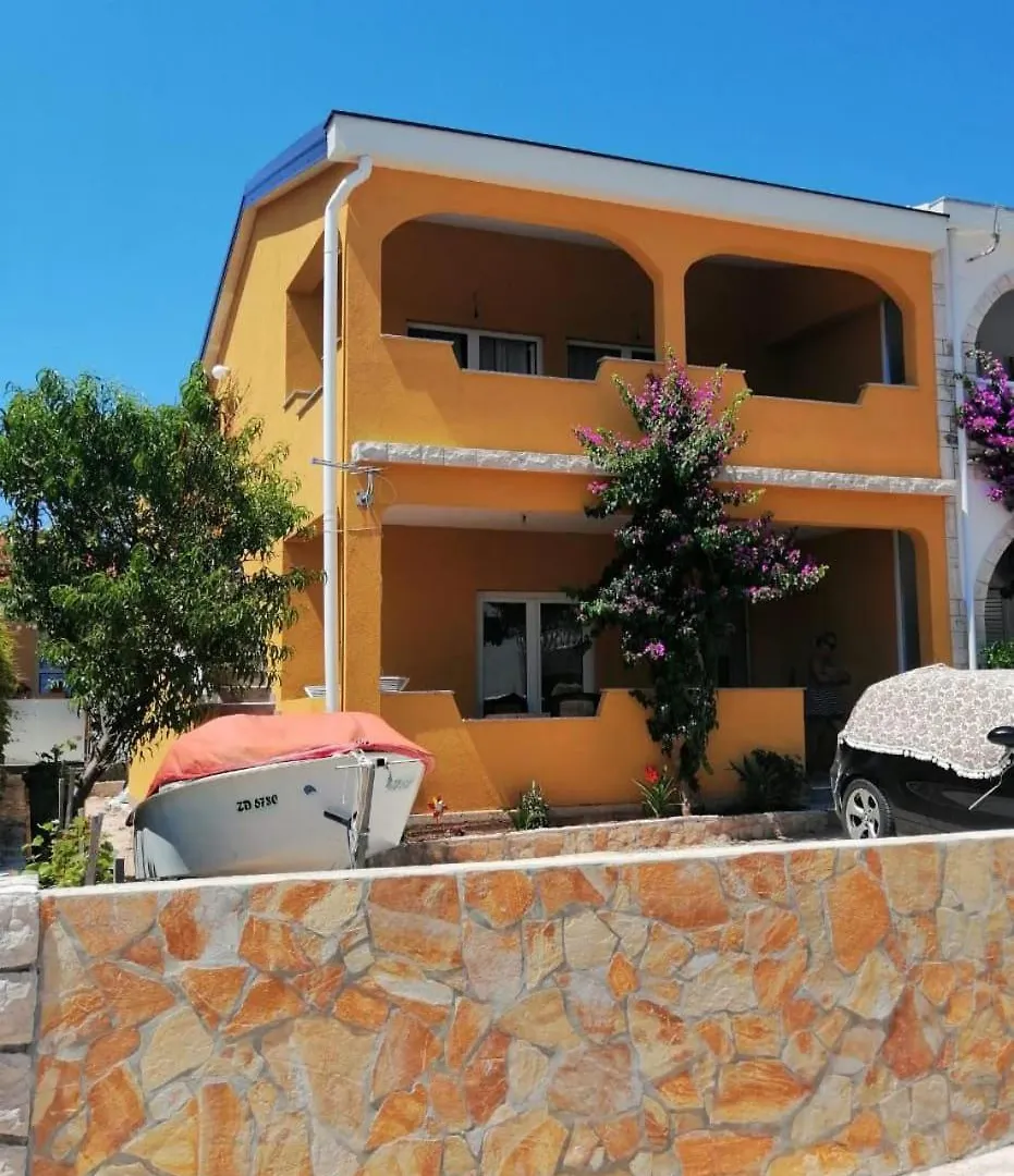 Apartman Viktoria Vir